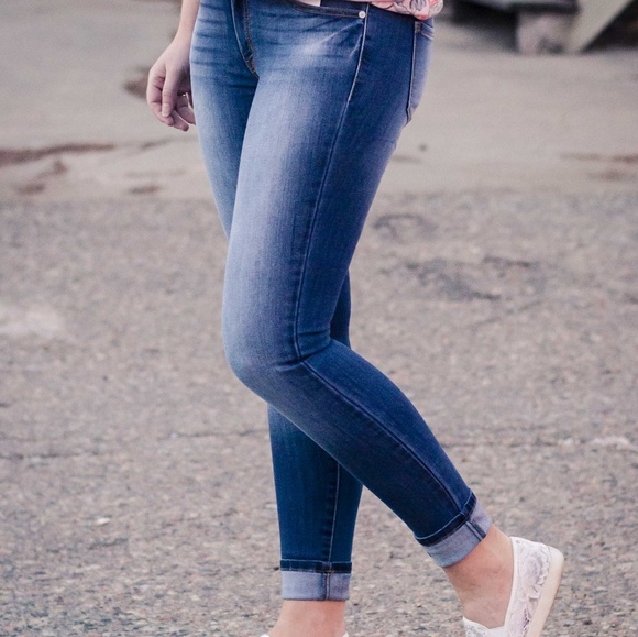 Skinny KanCan Jeans - Picture 2 of 4